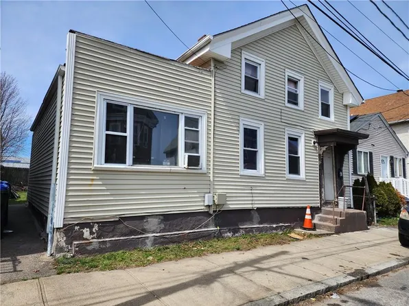 15 Noyes Ave, Providence, RI 02907