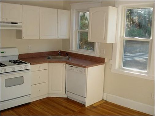 2nd image of 148 Lake St #1