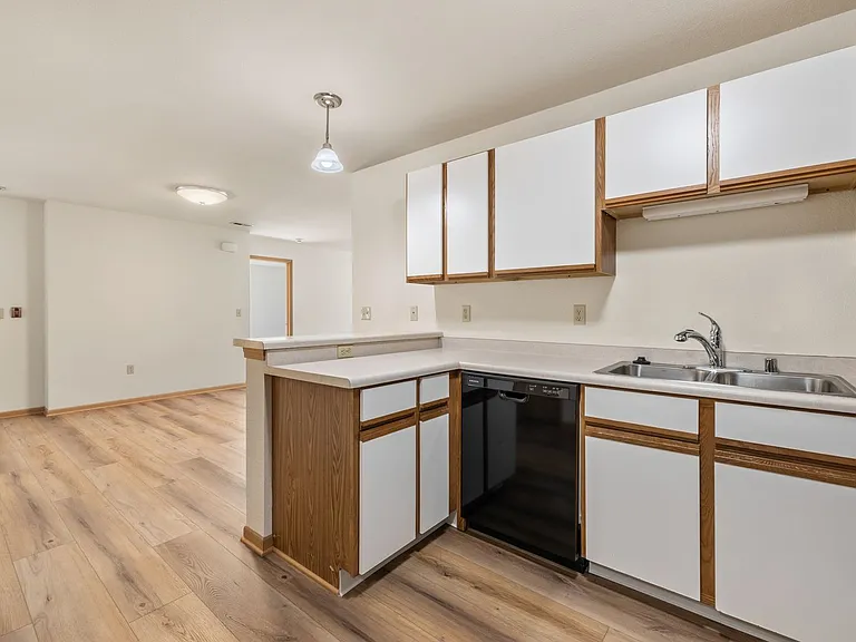 342 E Gate Dr #39 — Photo 2