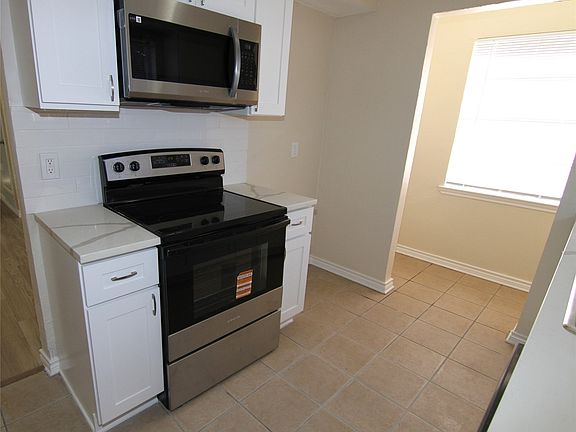 5th image of 9830 Bluffcreek Dr