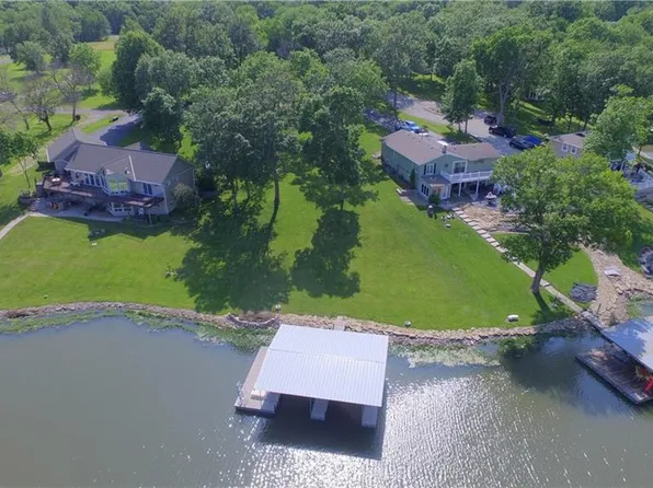 637 Lake Viking Ter, Gallatin, MO 64640