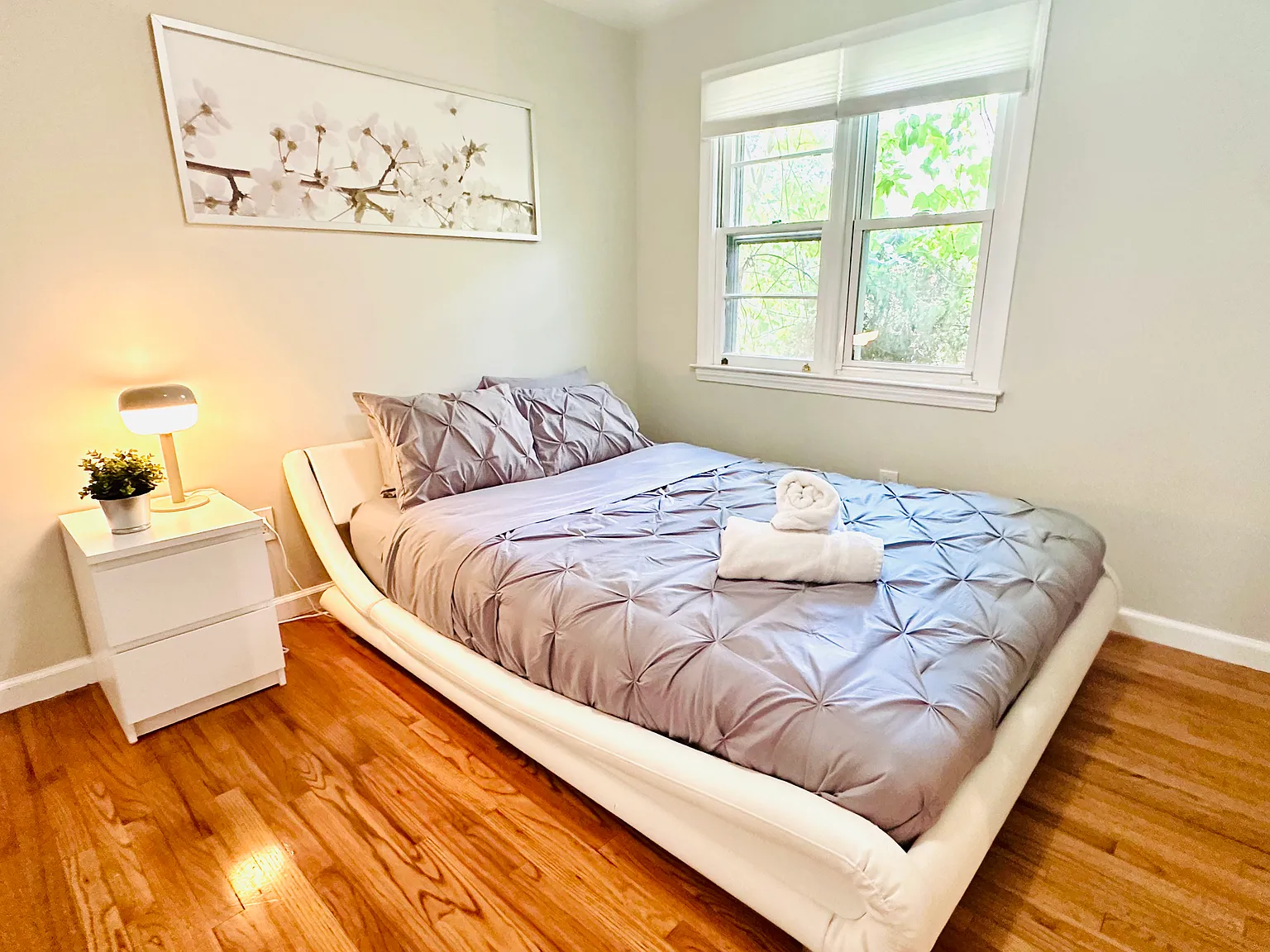 5 bed, 1160 sqft, $5,995 — Photo 4