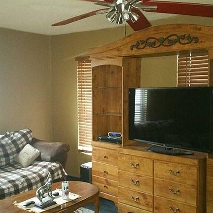 5th image of 607 Oaklawn Dr