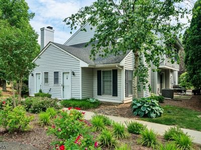 21 Owl Ct, Three Bridges, NJ, 08887