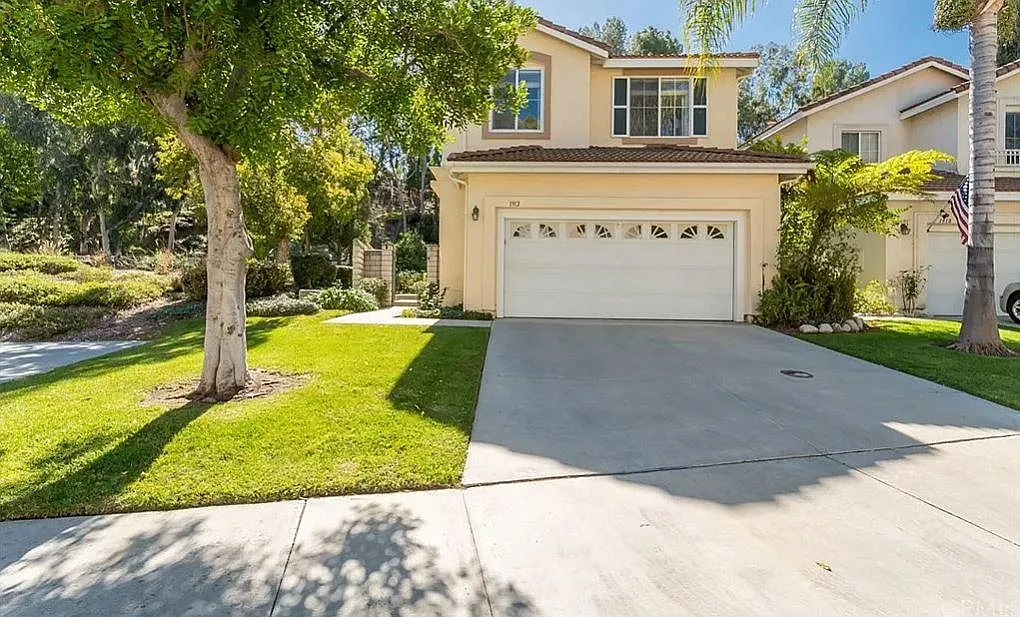 4 bed, 2046 sqft, $4,375 — Photo 3