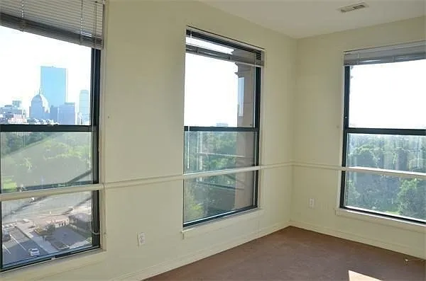 131 Tremont St #6D — Photo 9