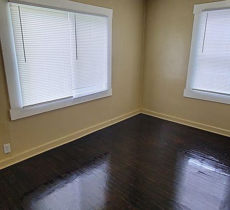 4th image of 491 S Somerset Ave