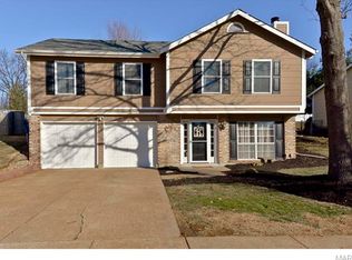 3053 Grassy Valley Dr, Saint Louis, MO 63129