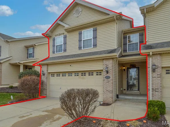 6838 Hampshire Ct, Maryville, IL 62062