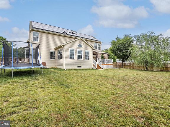 3rd image of 107 Adela Way