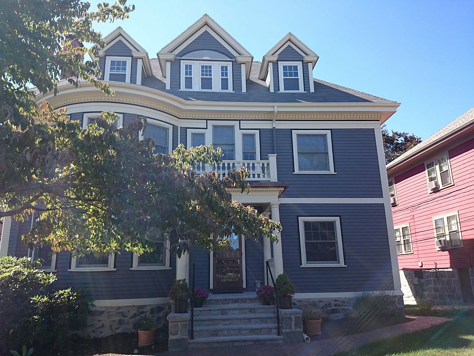 2nd image of 39 Carruth St