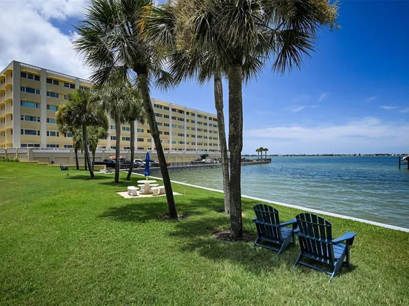 100 Bluff View Dr APT 211C, Belleair Bluffs, FL 33770