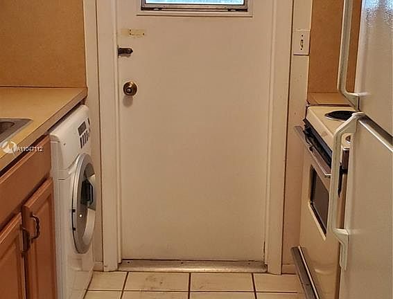 5th image of 1407 NE 56th St APT 204