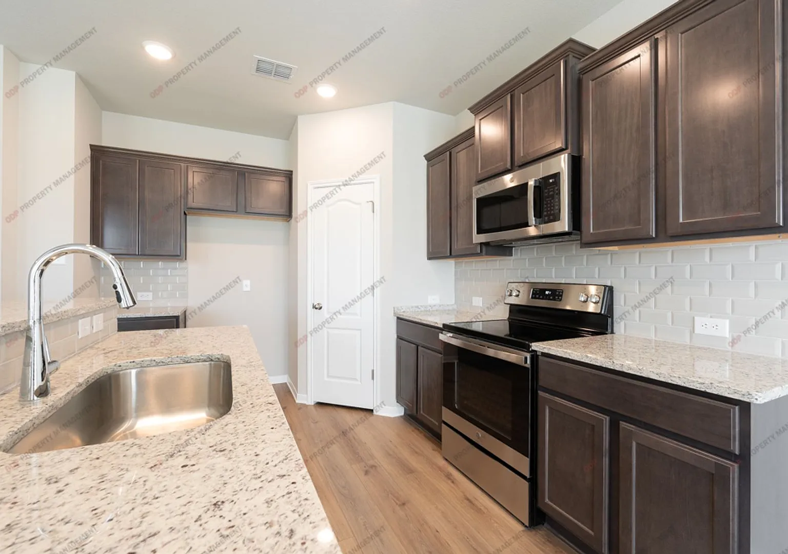 Available now! Spacious 4 Bedroom Home in South Temple Friars Creek Neighborhood — Photo 3