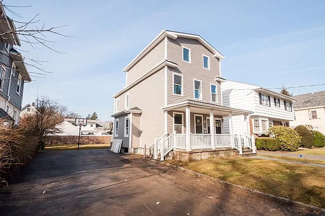 759 Pelhamdale Ave - Unit... — Photo 3