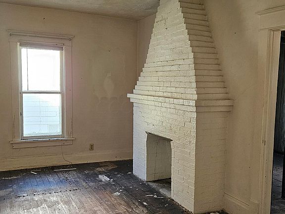 4th image of 313 W High St