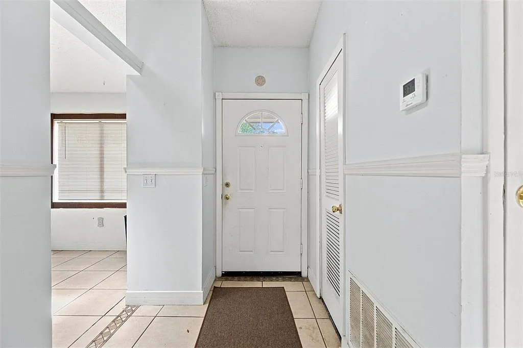 2 bed, 2.0 bath, 1008 sqft, $1,600 — Photo 4