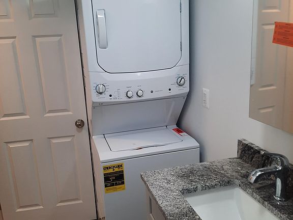 2nd image of 2634 Lee Hwy #100