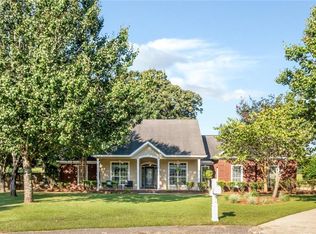 9477 Lake Woods Ct, Semmes, AL 36575