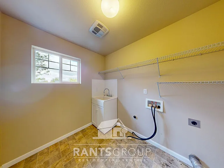 7084 Bailey St SE — Photo 20
