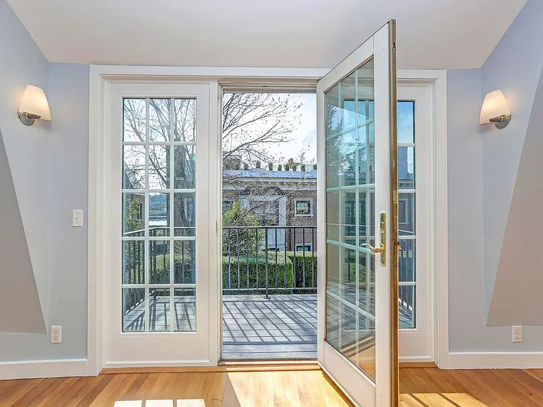 12 Davenport Ave #2 — Photo 11