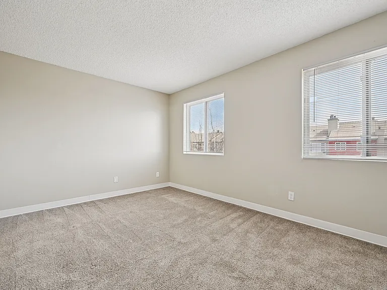 Toscana Apartments — Photo 12