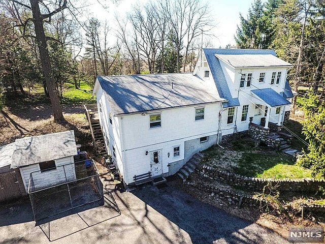 1st image of 471 Island Ave