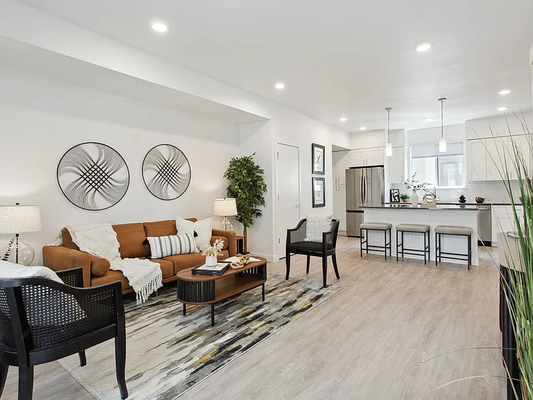 Central Park Townhomes — Photo 40