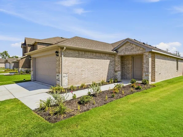 1909 Glory Dr, Bonham, TX 75418