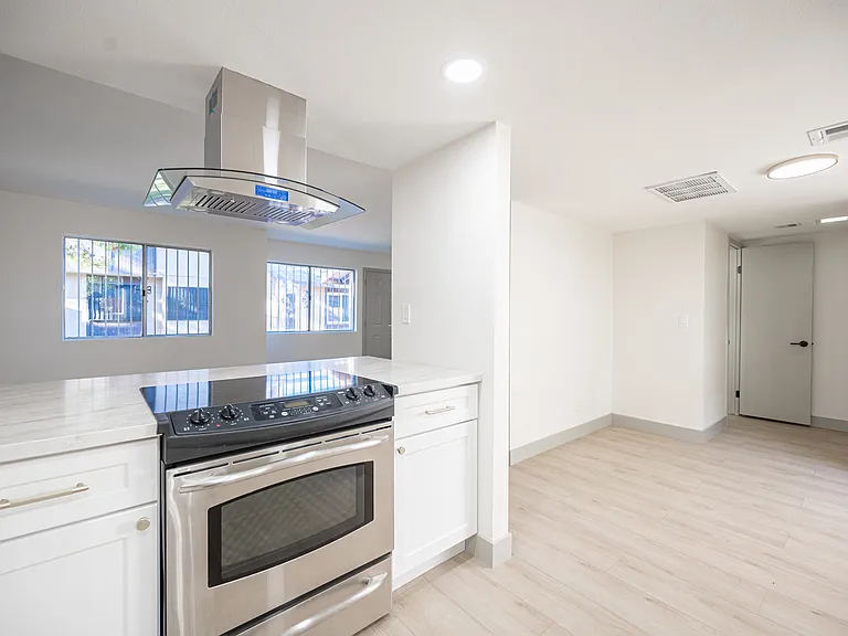 208 Bruce St #C — Photo 7
