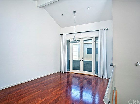 4th image of 507 Narcissus Ave