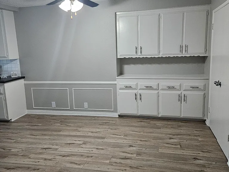 Malibu Apartments — Photo 19