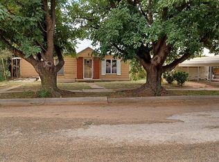 914 W 3rd St, Spur, TX 79370