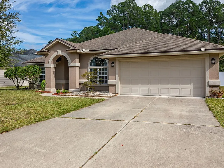216 Sanwick Dr — Photo 4
