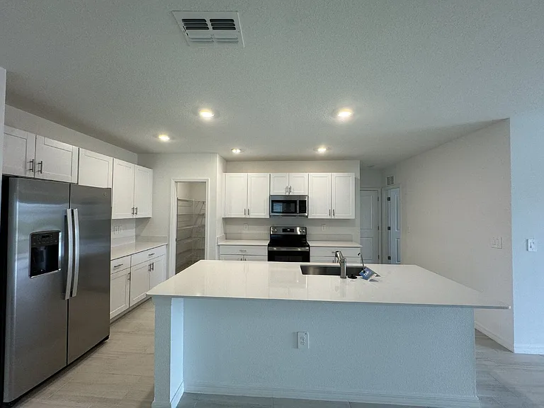 11634 Radiant Shore Loop — Photo 10
