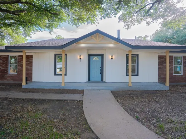2408 Lynne Way, Brenham, TX 77833