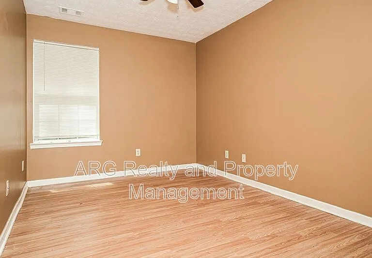 2956 Fields Dr — Photo 11
