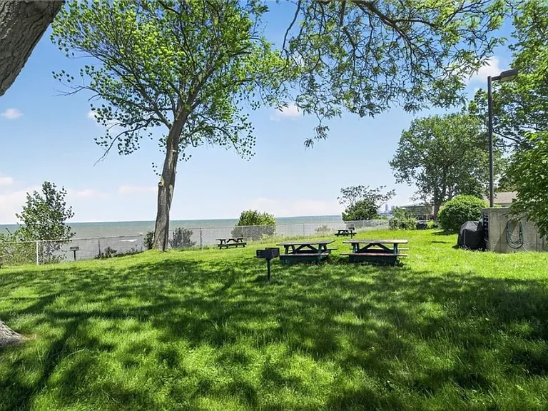 11720 Edgewater Dr #510 — Photo 19