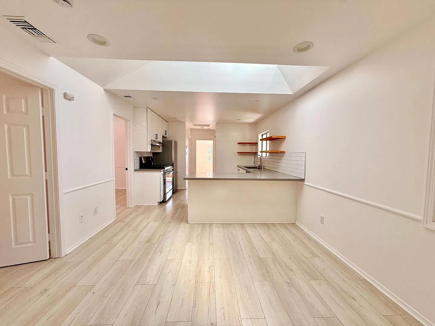 1704 Grafton St — Photo 4