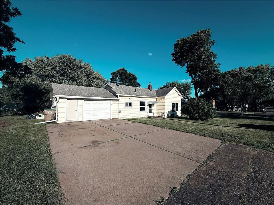 1st image of 536 Olive Street