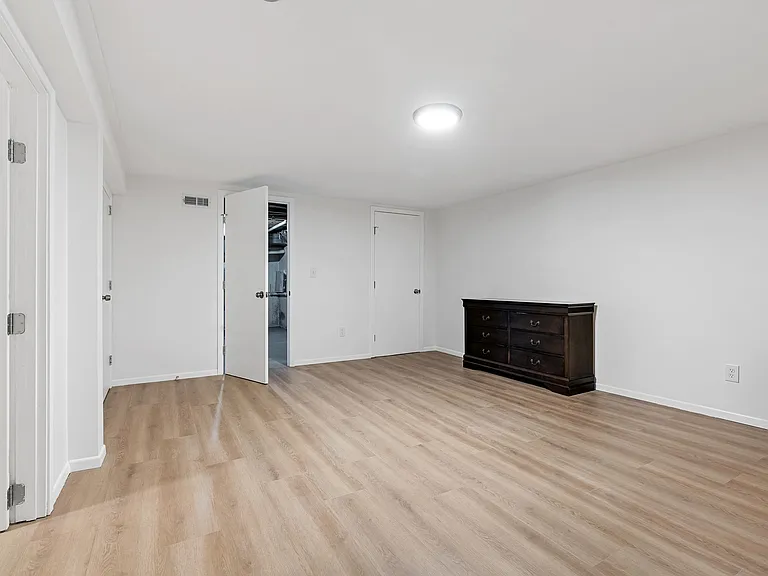 5342 Chatfield Dr — Photo 44