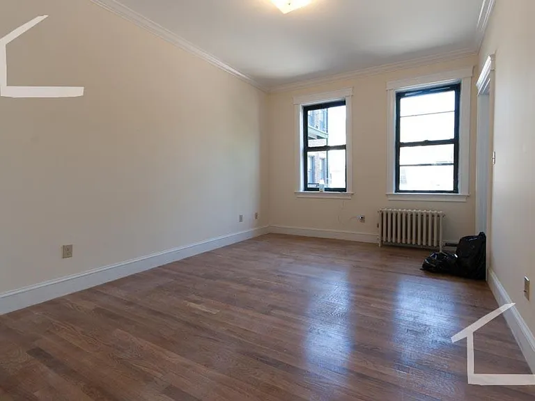 76 Quint Ave #13 — Photo 9
