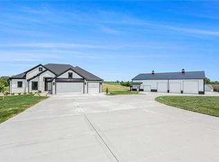 10075 NW Hillsboro Rd, Platte City, MO 64079