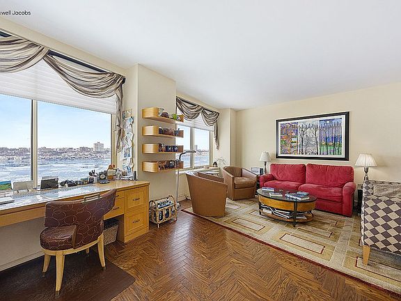 2nd image of 200 Riverside Blvd APT 10L