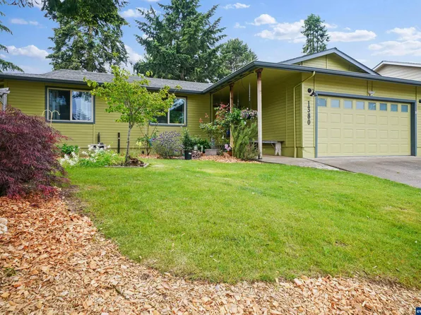 1380 Suntree Dr SE, Salem, OR 97302
