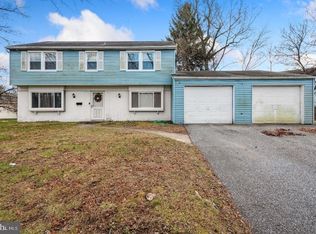 56 Holstone Ln, Willingboro, NJ