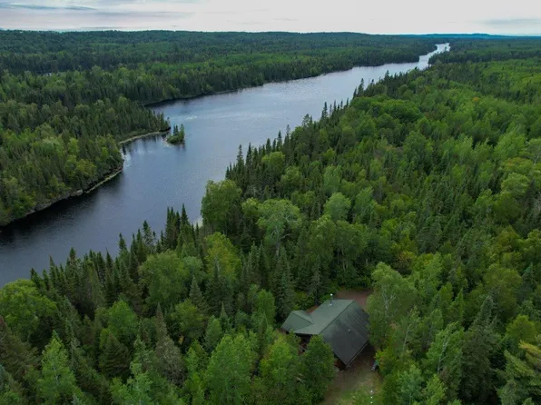 40 Black Spruce Tr, Grand Marais, MN 55604