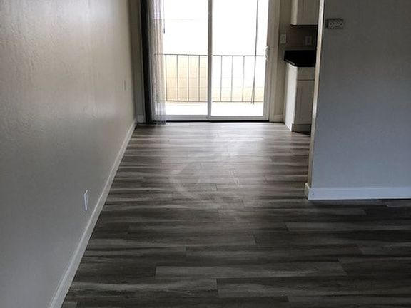 4th image of 7240 Bark Ln #2