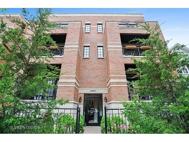 2620 N Racine Ave APT 3N photo 1