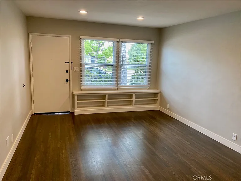 839 S Sunset Blvd — Photo 4